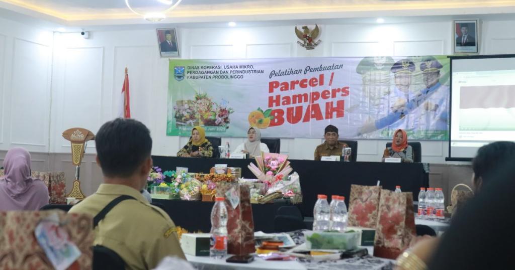 Dekranasda-DKUPP Latih Pedagang Buah Tingkatkan Nilai Jual Produk